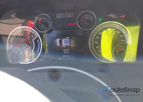 2016 Ram 1500 Laramie z USA, uszkodzony, nr VIN 1C6RR7NM1GS121871